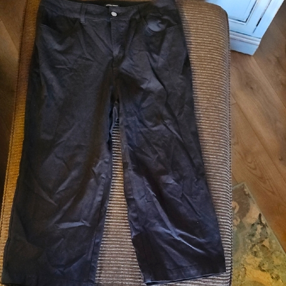 Black Wide-Leg Pants - Picture 1 of 4